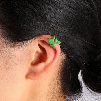 Fashion Punk Green Frog Ear Cuff Anting Klip Telinga Tanpa Tindik untuk Wanita Pria Anting Tulang Rawan Palsu Manset Telinga Perhiasan Tren 2022